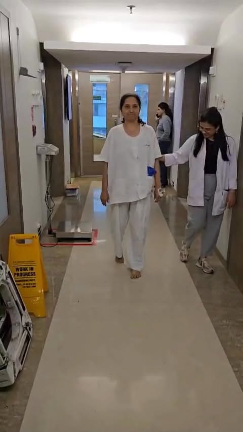 Walking unassisted on day 3 after total knee replacement